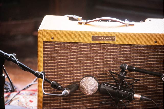 1115* おちいる Fender Deluxe limited edition アンプ